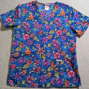 Cherokee Inspired Comfort Women` Floral Hawaiian Short Sleeve Scrub Top / Size S